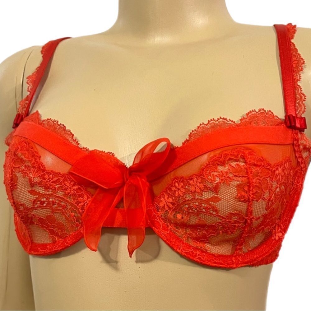 Victoria’s Secret Designer Collection unlined demi floral lace / mesh bra Red
